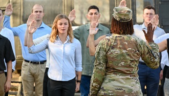Link to Photo: Two generations of Army dietitians celebrate selection for Army Baylor program