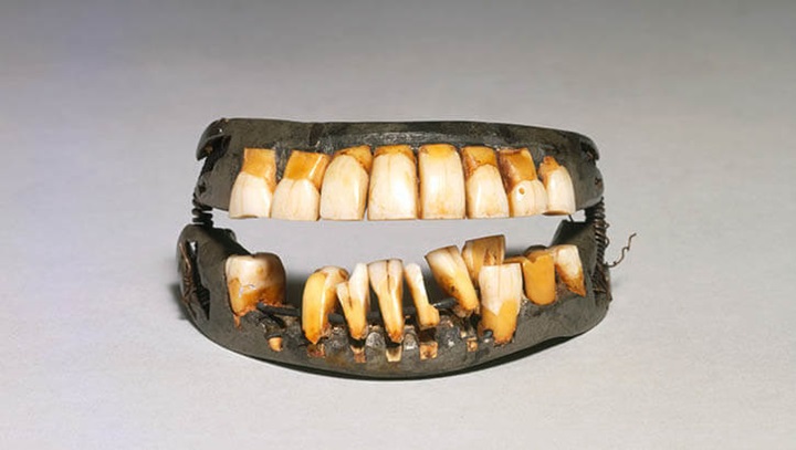 Image of Visitors to the George Washington’s Mount Vernon estate and museum in Mount Vernon, Virginia, can see George Washington’s only remaining full denture among the collection. They include his own pulled and saved teeth, other human teeth, teeth from cows and horses that were filed to fit, and teeth carved from elephant ivory.