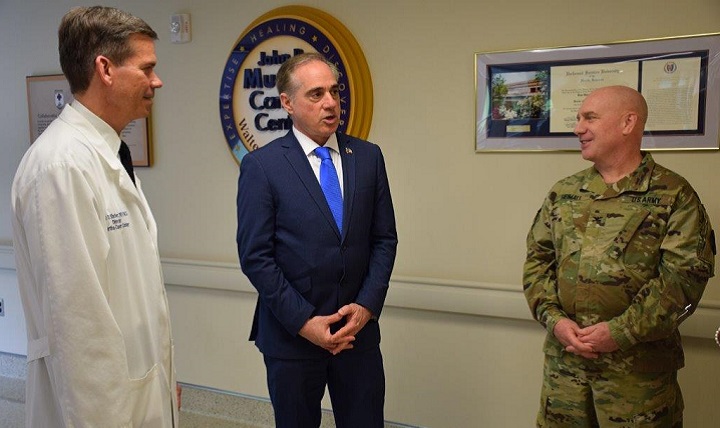 Secretary Shulkin visits Walter Reed National Military Medical Center