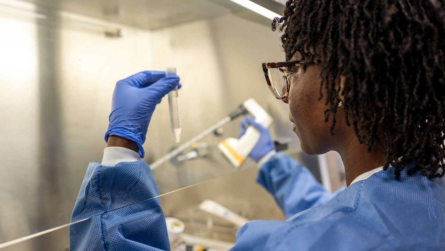 Military personnel in a laboratory