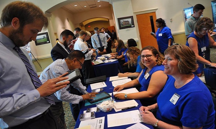 The Defense Health Agency is scheduled to take part in two upcoming Department of Defense-sponsored job fairs Sept. 20 at Joint Base San Antonio, Texas, and Nov. 15 at Joint Base Myer-Henderson Hall in the Washington, D.C., area. (U.S. Navy photo by Joseph Fordham)